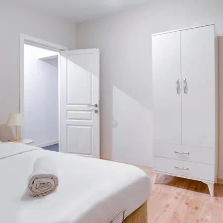 Comfortable House For Families Close To Taksim Apartment
